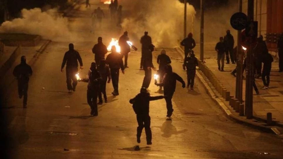 Προστασία του τουρκικού προξενείου στη Θεσ/νικη ζήτησε το τουρκικό ΥΠΕΞ